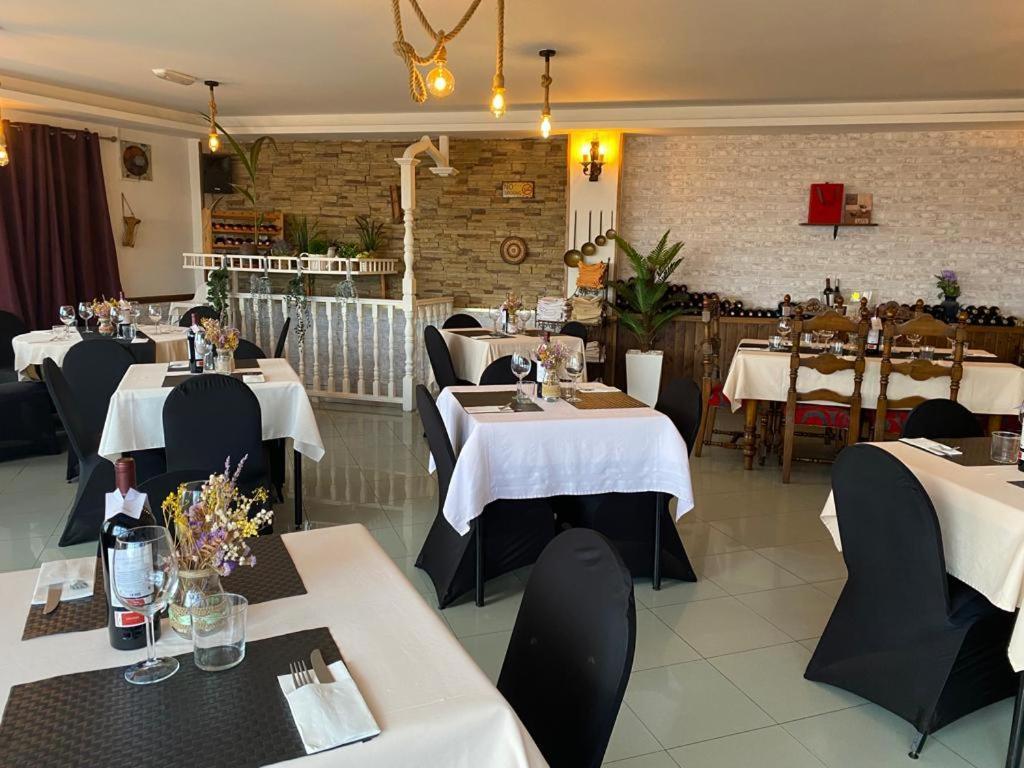Hostal Mainz Piedralaves Εξωτερικό φωτογραφία