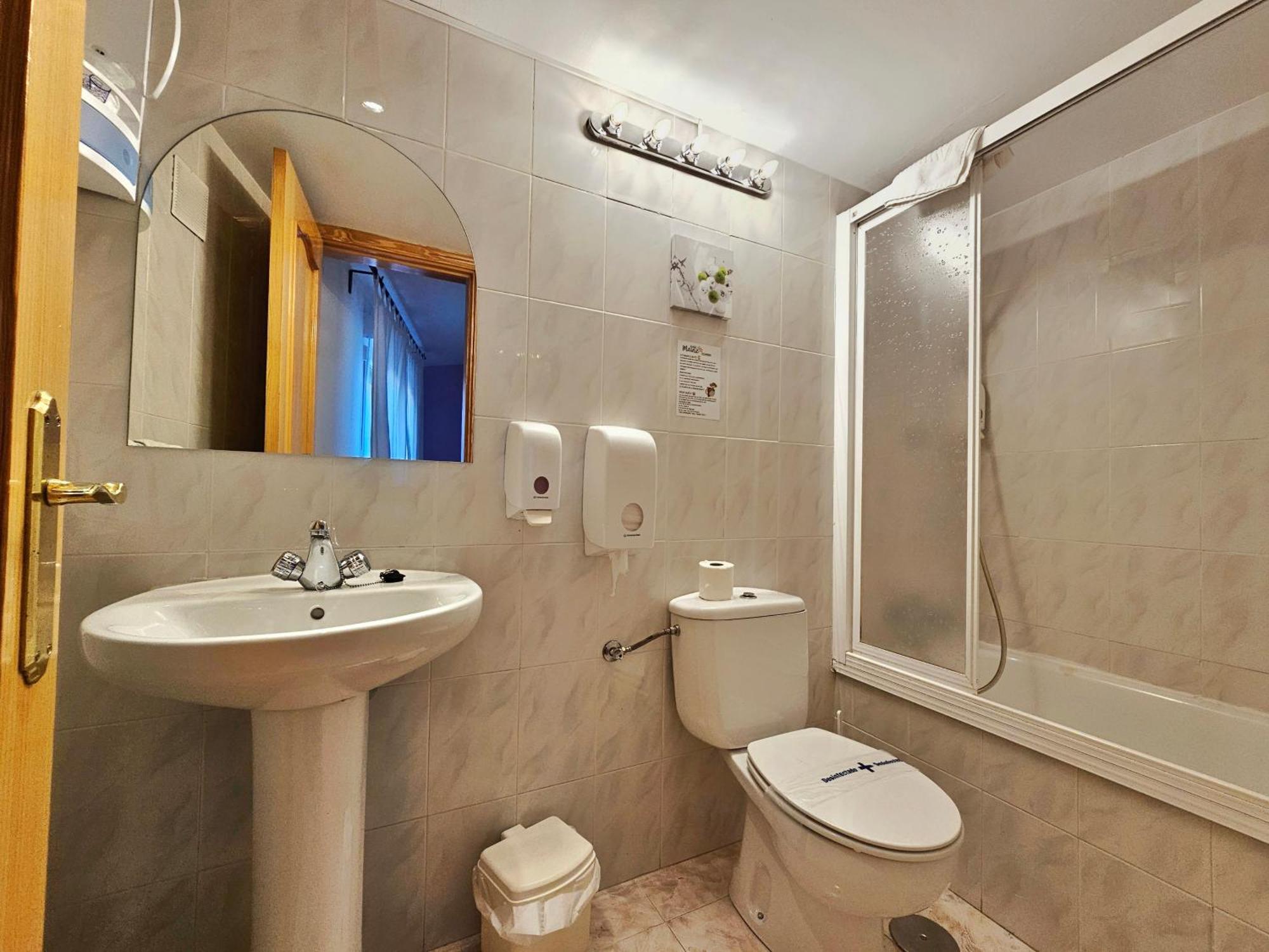 Hostal Mainz Piedralaves Εξωτερικό φωτογραφία