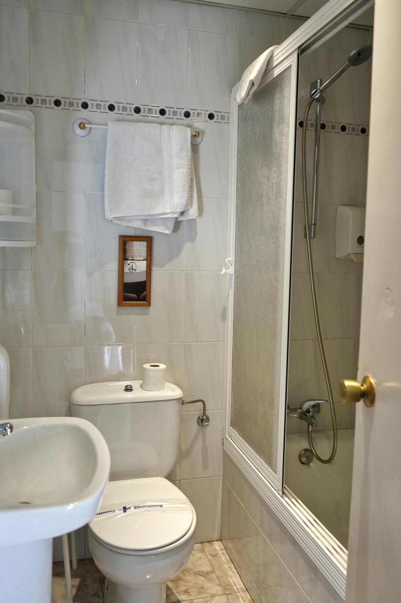 Hostal Mainz Piedralaves Εξωτερικό φωτογραφία