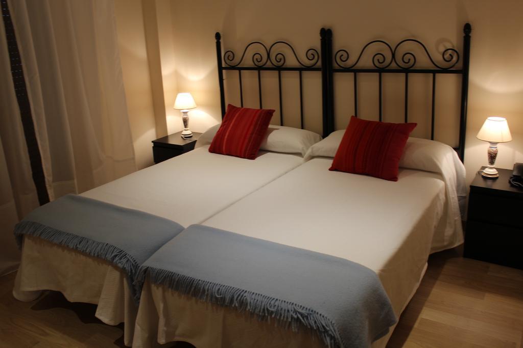 Hostal Mainz Piedralaves Εξωτερικό φωτογραφία